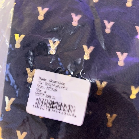 Oiselle Mettle black & gold tank crop top, size 8 NWT - Picture 3 of 6